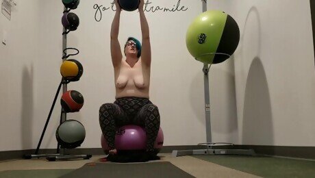 Seattle Ganja Goddess does public masturbation and a workout at the gym