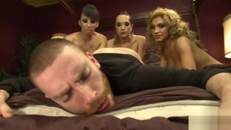 Jessica Fox , Sebastian Keys , Honey FoXXX , Dubai and Jimmy Bullet